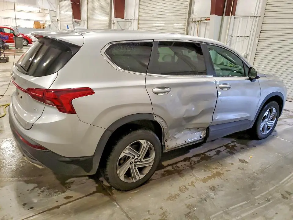 2022 HYUNDAI SANTA FE SE  