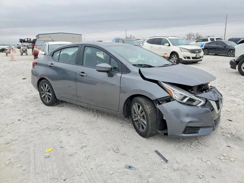 2021 NISSAN VERSA SV  