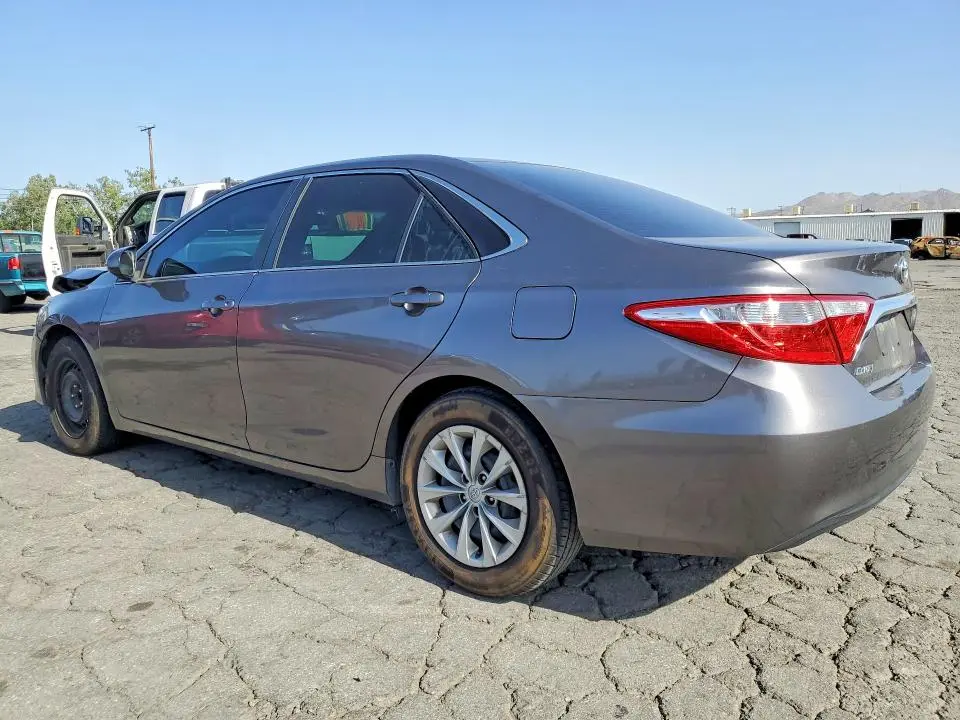 2016 TOYOTA CAMRY LE  