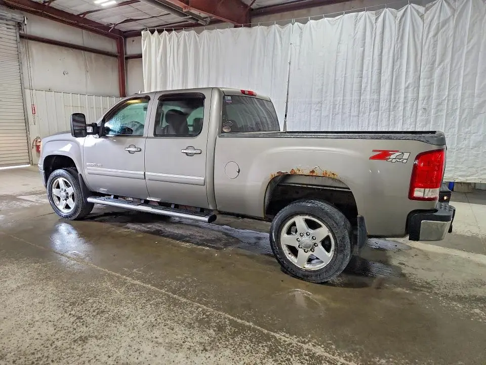 2013 GMC SIERRA K2500 SLE  