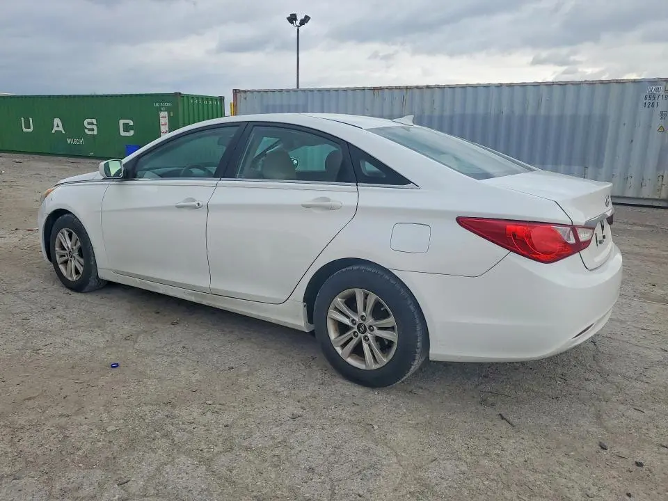 2013 HYUNDAI SONATA GLS  