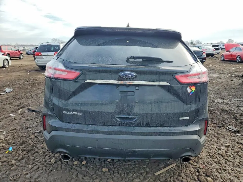 2020 FORD EDGE SE  