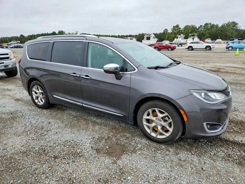 2018 CHRYSLER PACIFICA LIMITED  