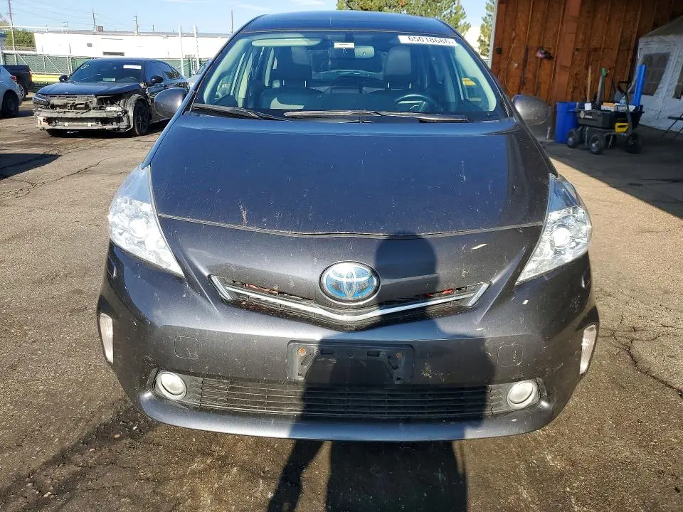 2013 TOYOTA PRIUS V FIVE  