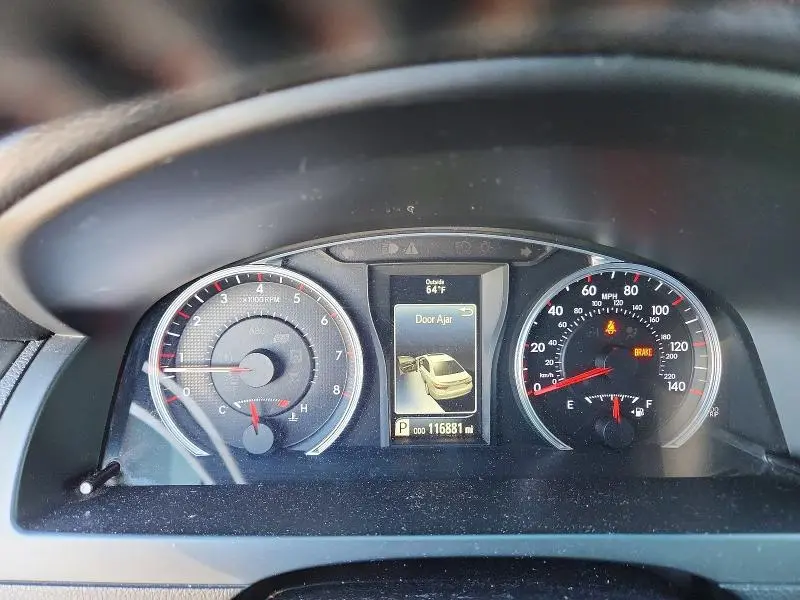 2016 TOYOTA CAMRY LE  