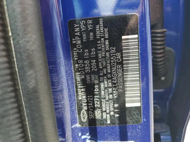 2022 HYUNDAI ELANTRA SE  
