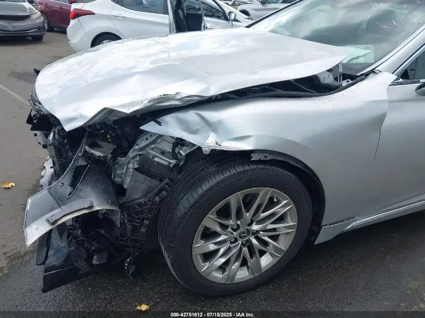2019 LEXUS LS 500  