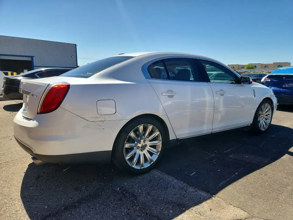 2011 LINCOLN MKS   