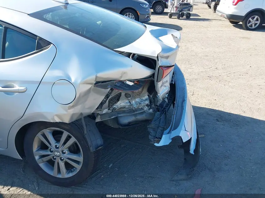 2017 HYUNDAI ELANTRA SE