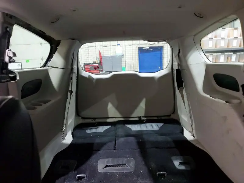 2020 CHRYSLER VOYAGER LXI  
