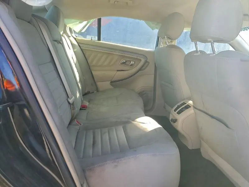 2018 FORD TAURUS SE  