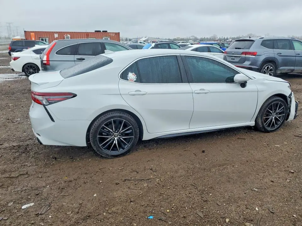 2022 TOYOTA CAMRY SE  