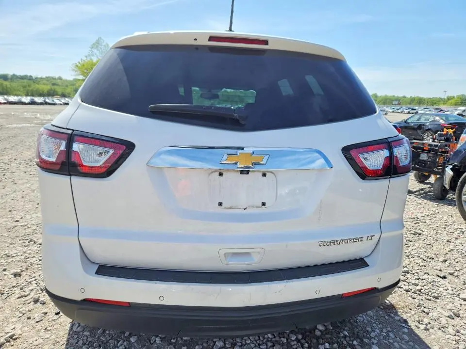 2016 CHEVROLET TRAVERSE LT  