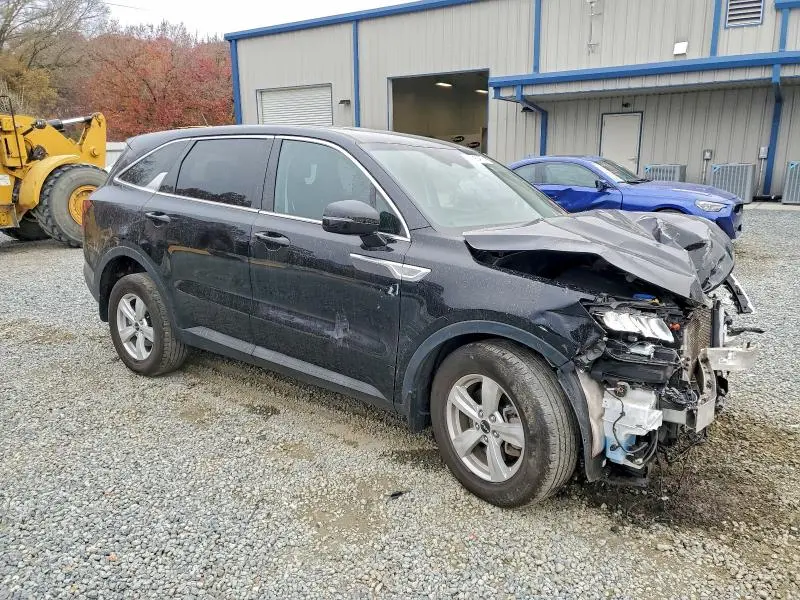 2022 KIA SORENTO LX  