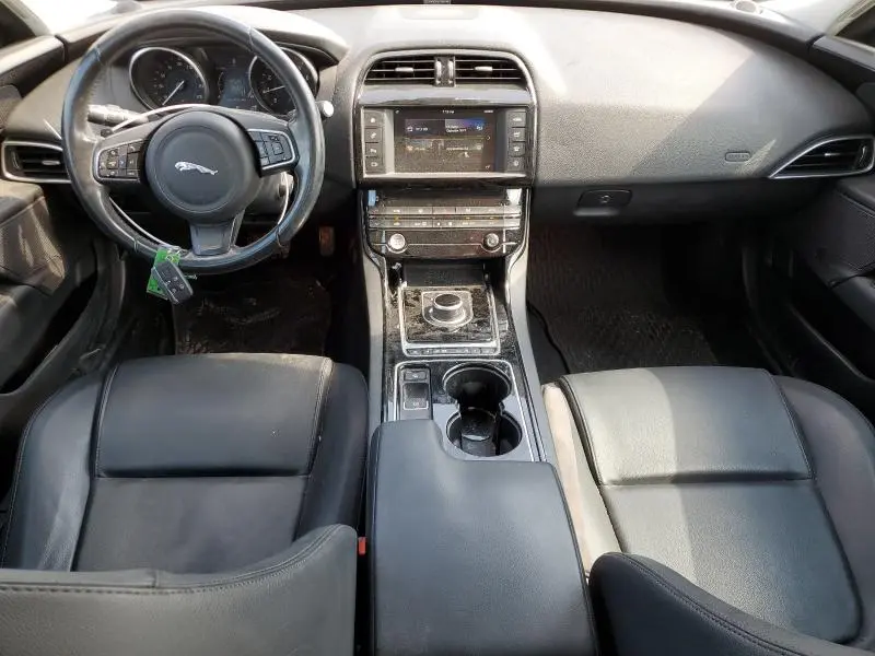 2017 JAGUAR XE PREMIUM  