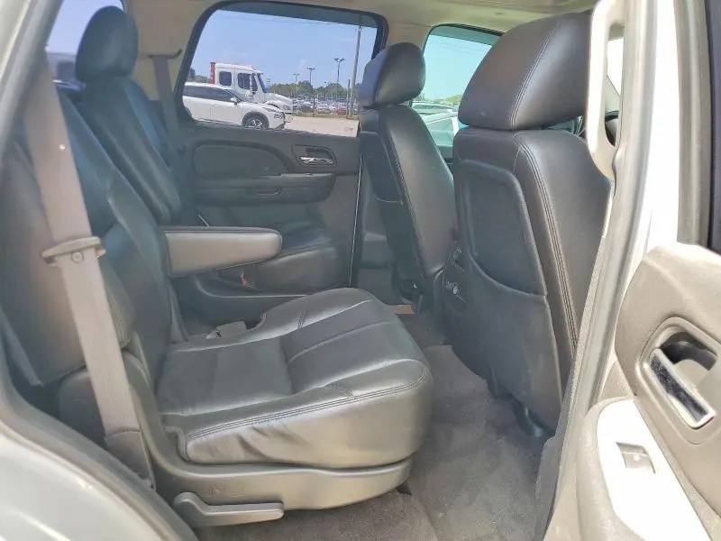 2011 CHEVROLET TAHOE K1500 LT  