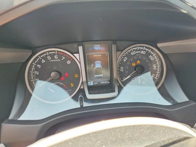 2022 TOYOTA TACOMA SR5 V6  
