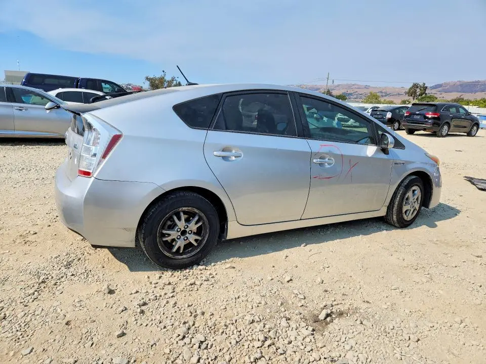 2010 TOYOTA PRIUS II  