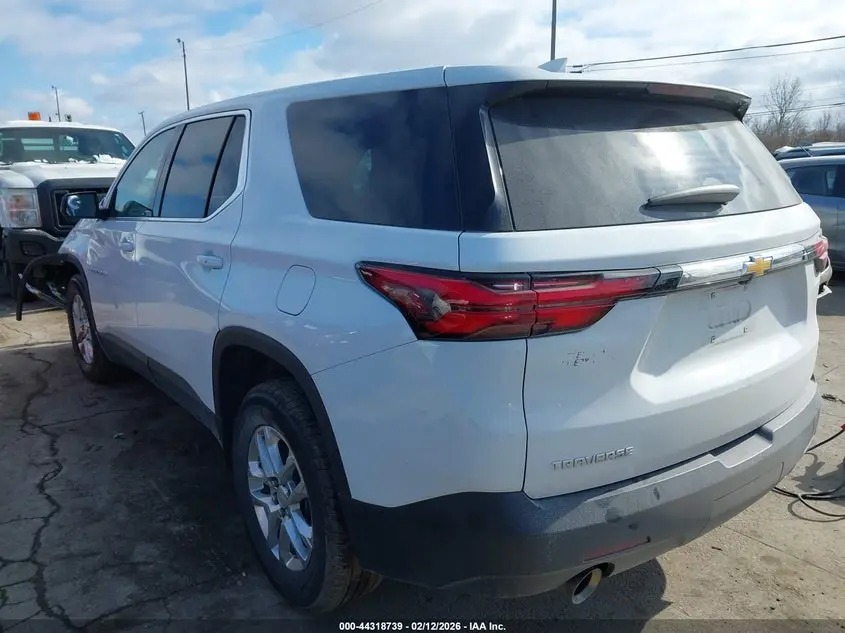 2023 CHEVROLET TRAVERSE FWD LS