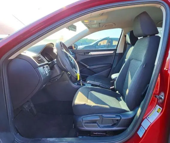 2017 VOLKSWAGEN PASSAT S  