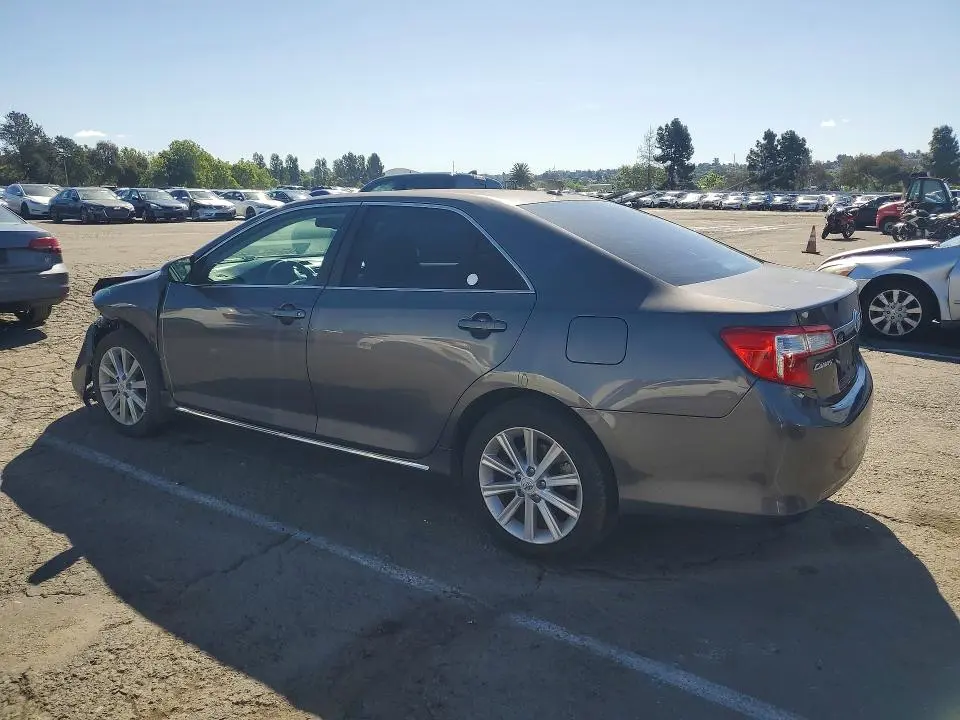 2012 TOYOTA CAMRY XLE  