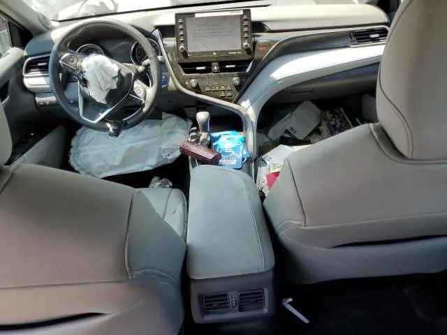 2024 TOYOTA CAMRY XLE  