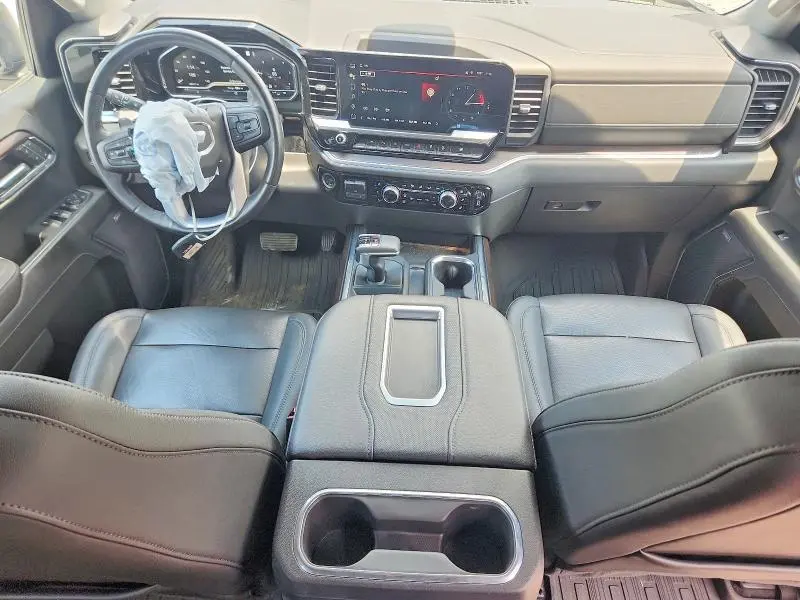 2022 GMC SIERRA K1500 SLT  