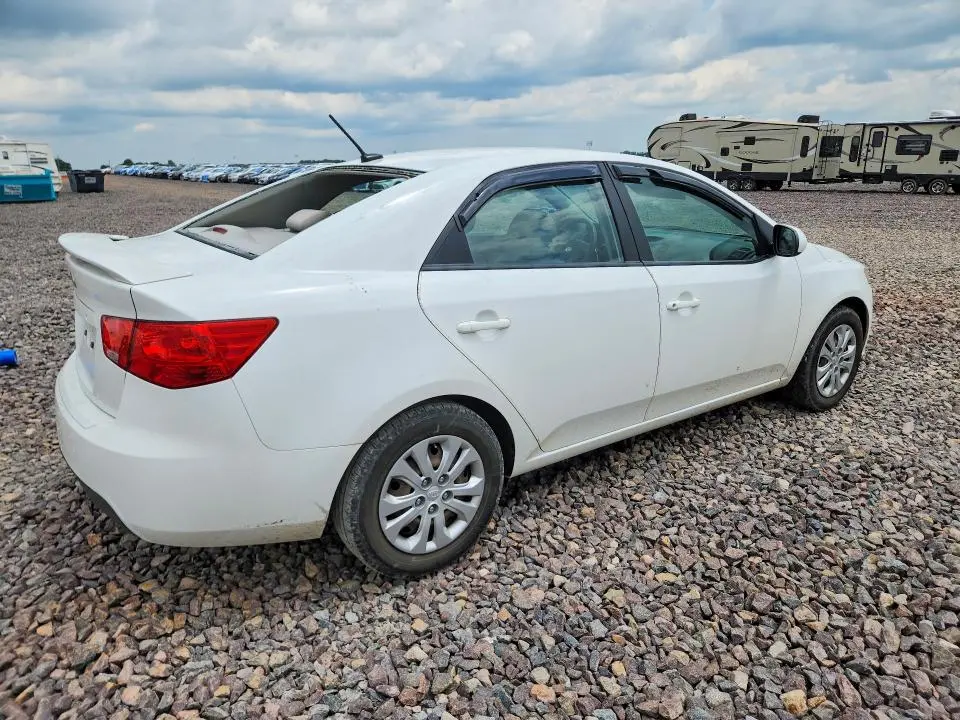 2013 KIA FORTE LX  