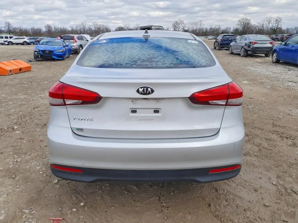 2018 KIA FORTE LX  