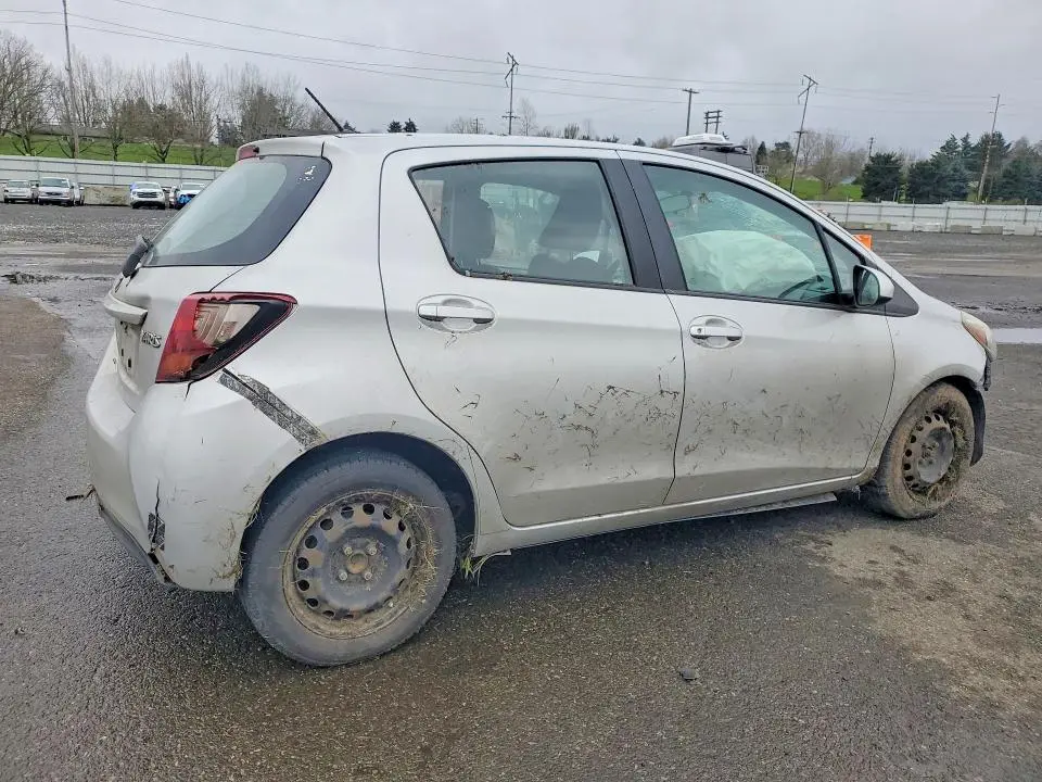 2015 TOYOTA YARIS 5-DOOR L  