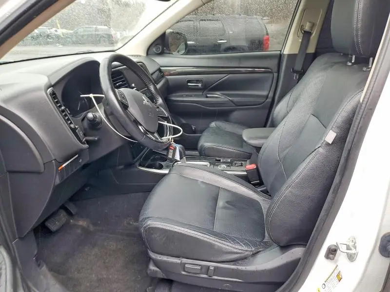 2018 MITSUBISHI OUTLANDER SE  