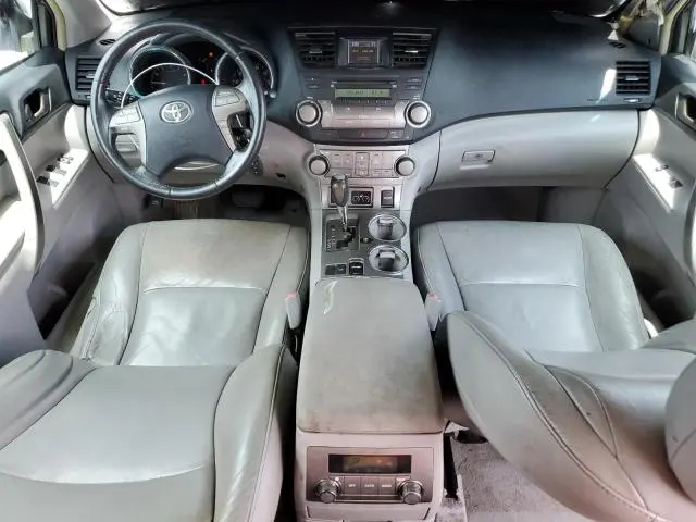 2010 TOYOTA HIGHLANDER SE  