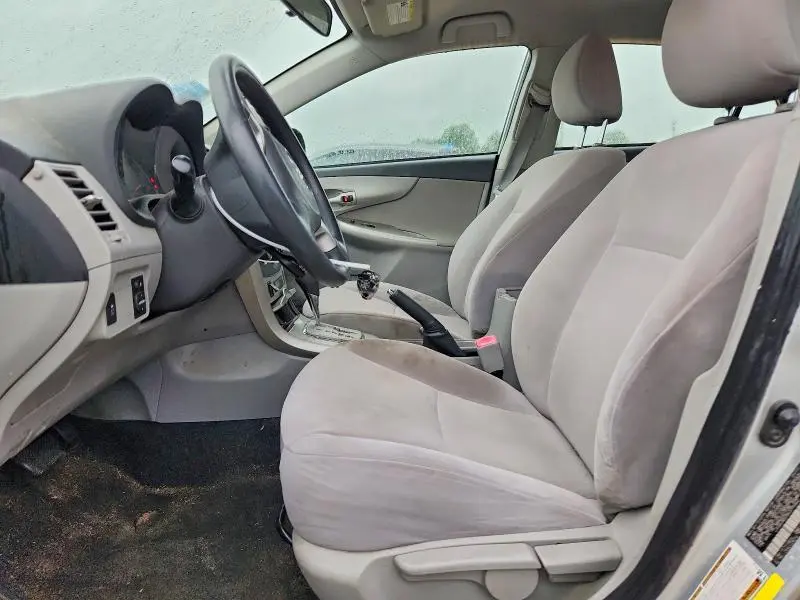2011 TOYOTA COROLLA LE  