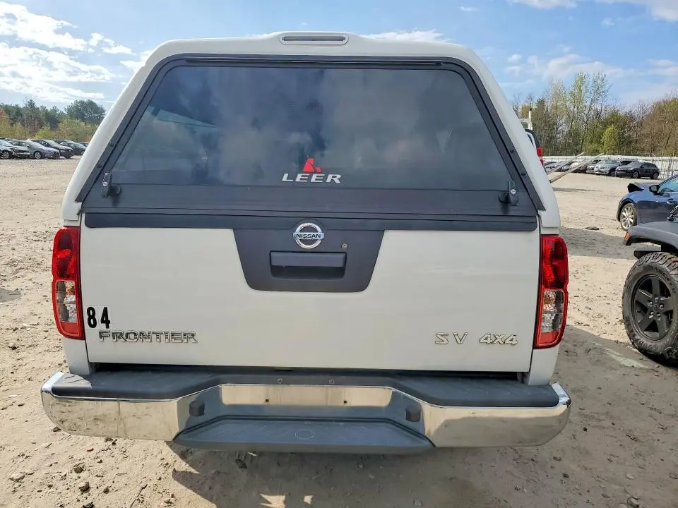 2021 NISSAN FRONTIER SV  
