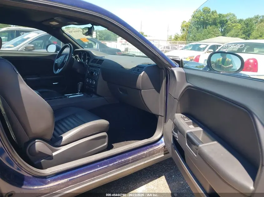 2013 DODGE CHALLENGER SXT PLUS