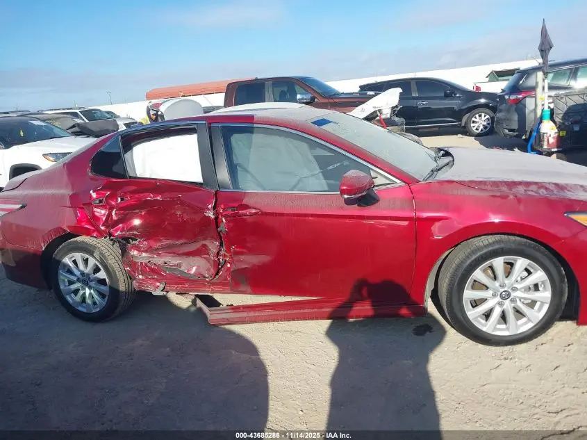 2018 TOYOTA CAMRY LE