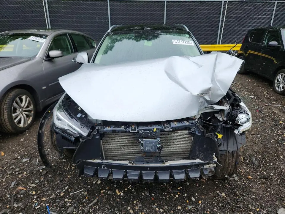 2019 INFINITI QX50 BASE  
