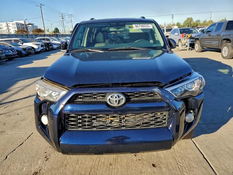 2019 TOYOTA 4RUNNER SR5  