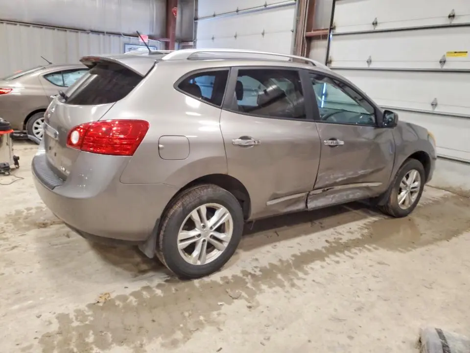 2013 NISSAN ROGUE S  