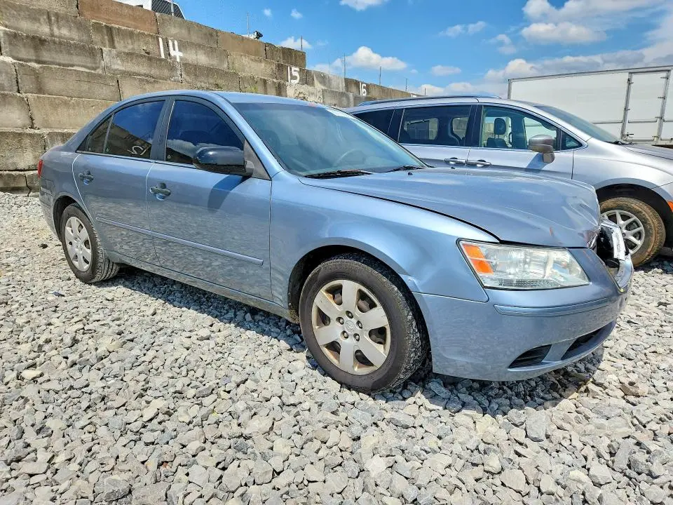2010 HYUNDAI SONATA GLS  