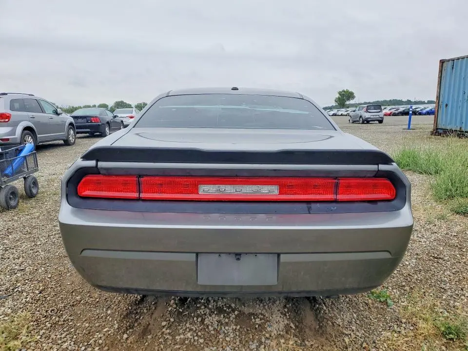 2010 DODGE CHALLENGER SE  