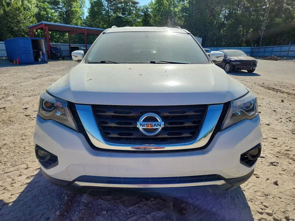 2017 NISSAN PATHFINDER SV  