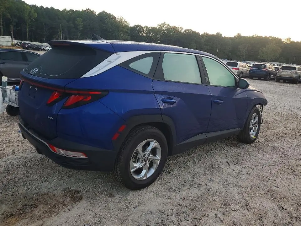2023 HYUNDAI TUCSON SE  