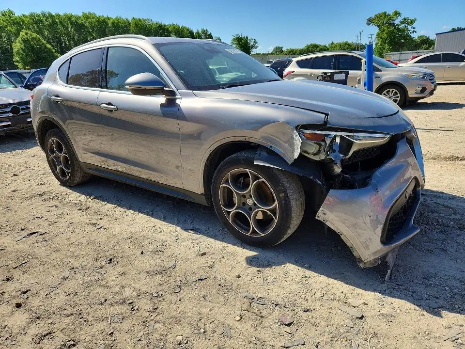 2018 ALFA ROMEO STELVIO TI  