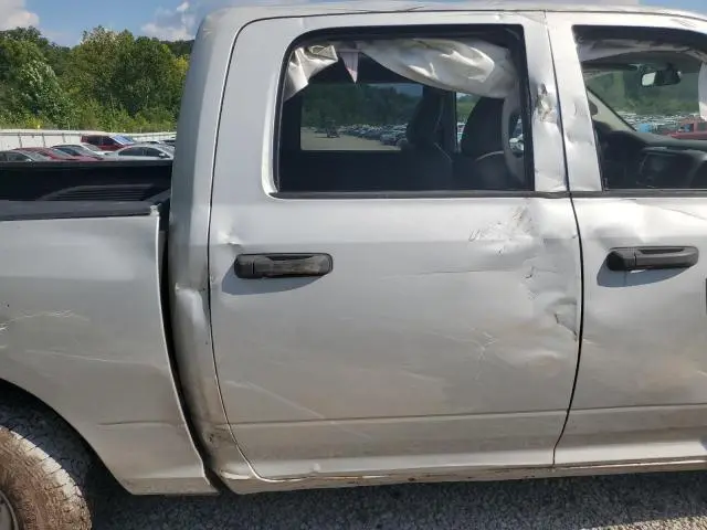 2016 RAM 1500 ST  