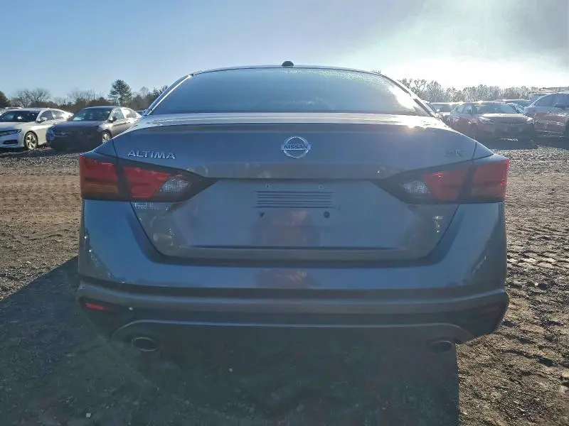 2019 NISSAN ALTIMA SR  
