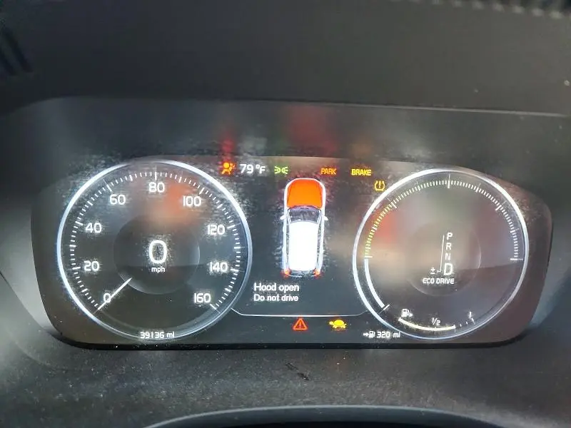 2021 VOLVO XC60 T5 MOMENTUM  