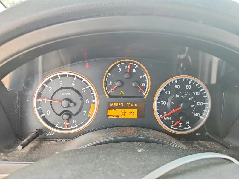2015 NISSAN ARMADA SV  