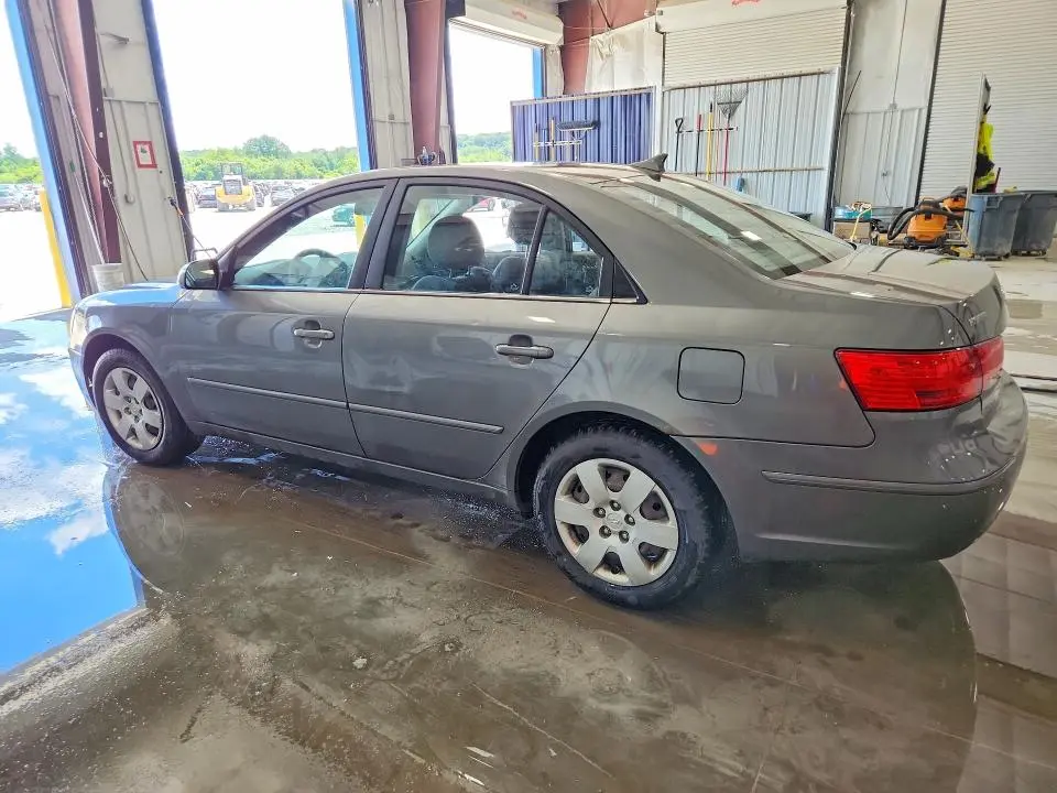 2010 HYUNDAI SONATA GLS  