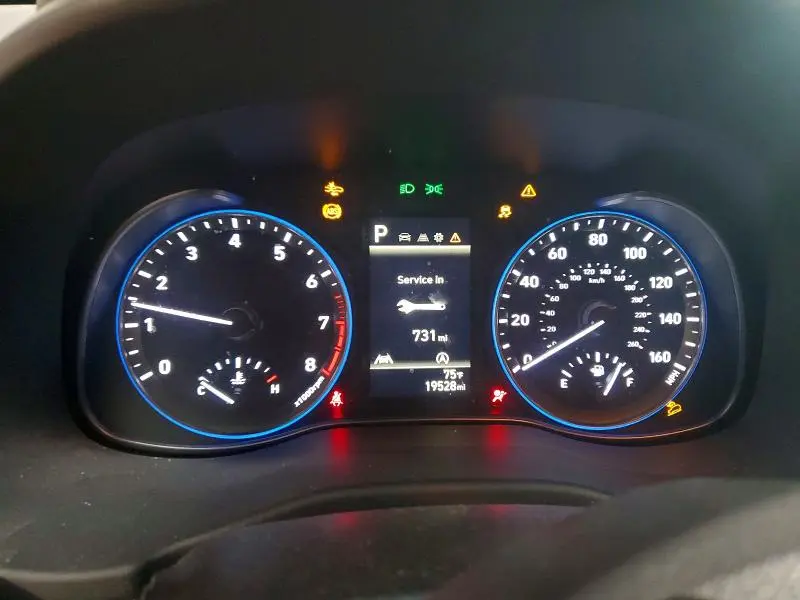 2022 HYUNDAI KONA SE  